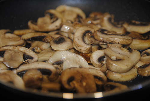 Receta de Filetes de ternera en salsa con champiñones paso a paso