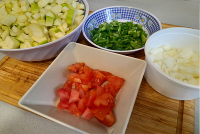 Receta de Pisto Manchego con huevo frito paso a paso