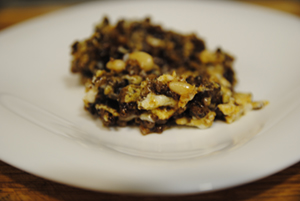 Receta de Revuelto de morcilla con piñones paso a paso